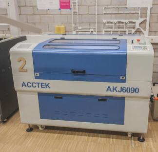 Lasercutter AKJ-6090.png